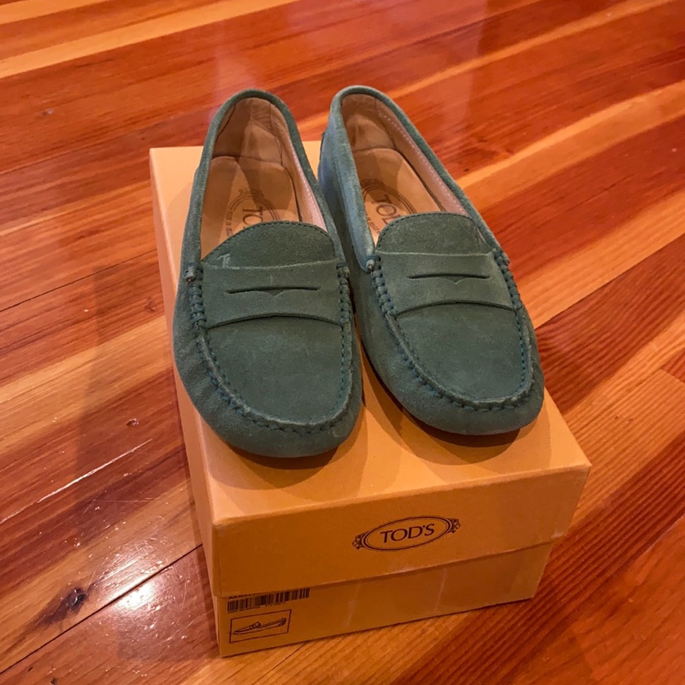 Tod’s suede driving moccasin